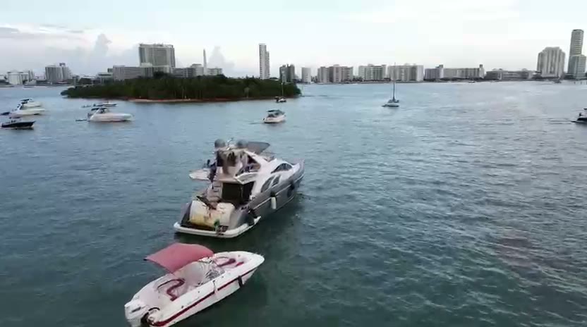 Stilt-house eco tour in Miami — Stilt houses · shallow flats