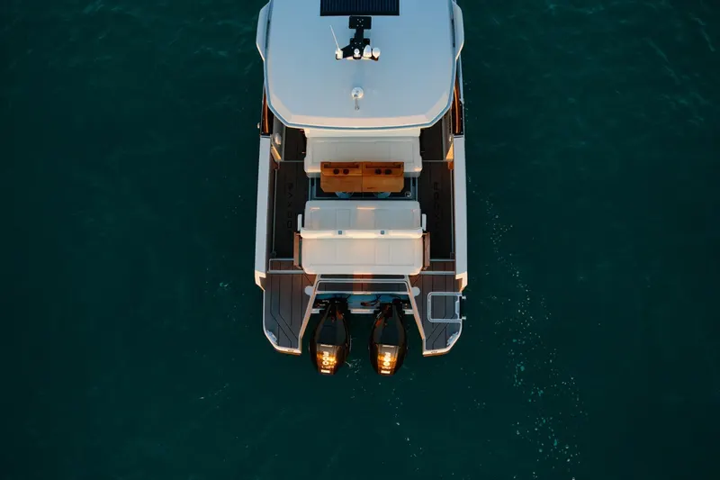 32ft Sport Boat — photograph 46 of 50
