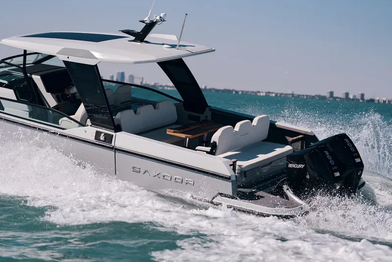 32ft Sport Boat — photograph 34 of 50