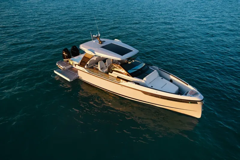 32ft Sport Boat — photograph 39 of 50