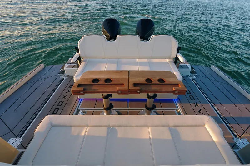 32ft Sport Boat — photograph 31 of 50