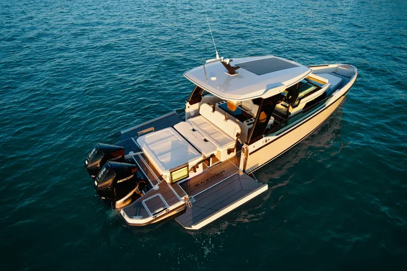 32ft Sport Boat — photograph 47 of 50
