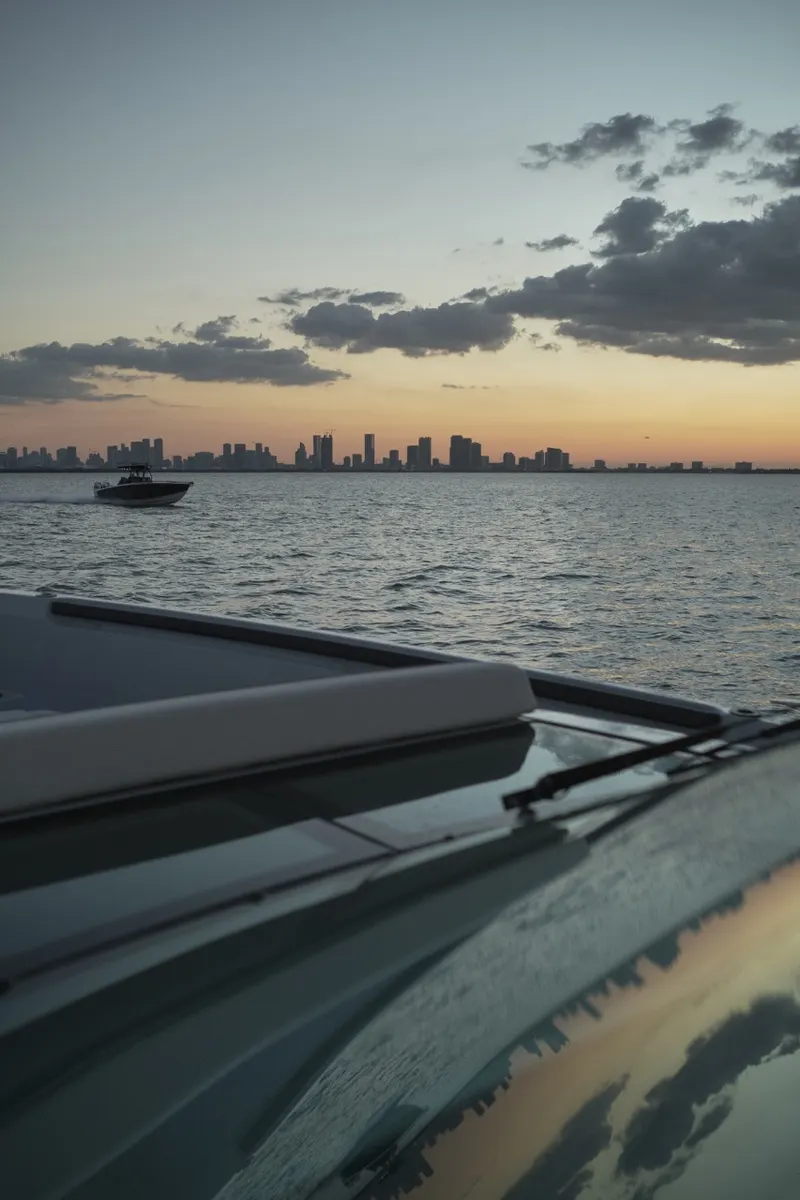 32ft Sport Boat — photograph 25 of 50