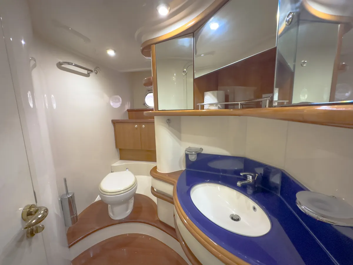 58ft Motor Yacht — photograph 15 of 27