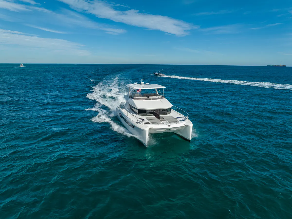 60ft Power Catamaran — photograph 4 of 107