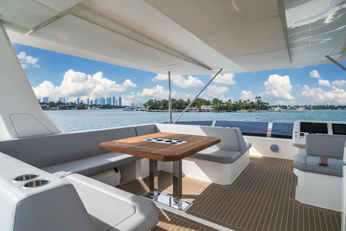 60ft Power Catamaran — photograph 63 of 107