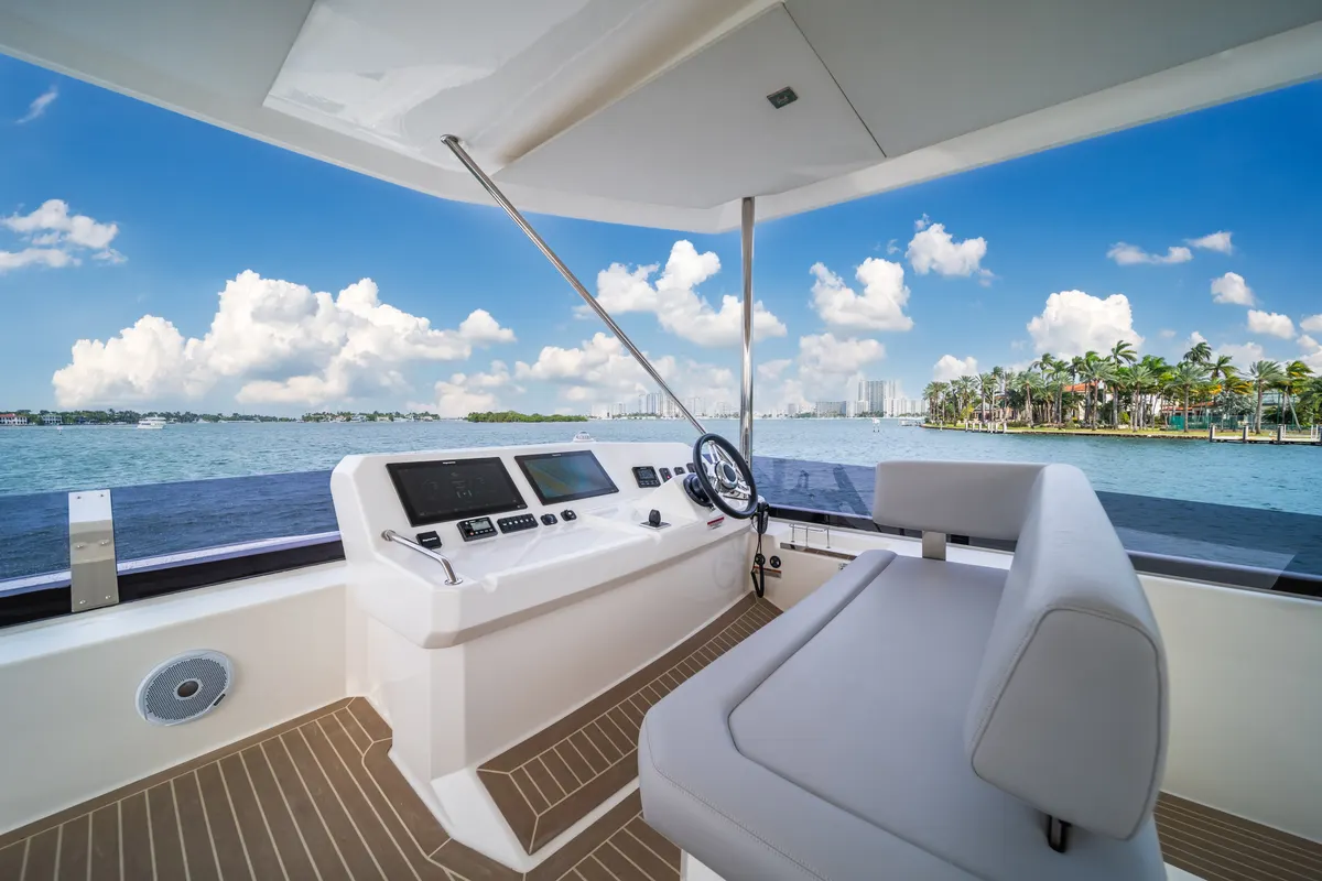 60ft Power Catamaran — photograph 84 of 107