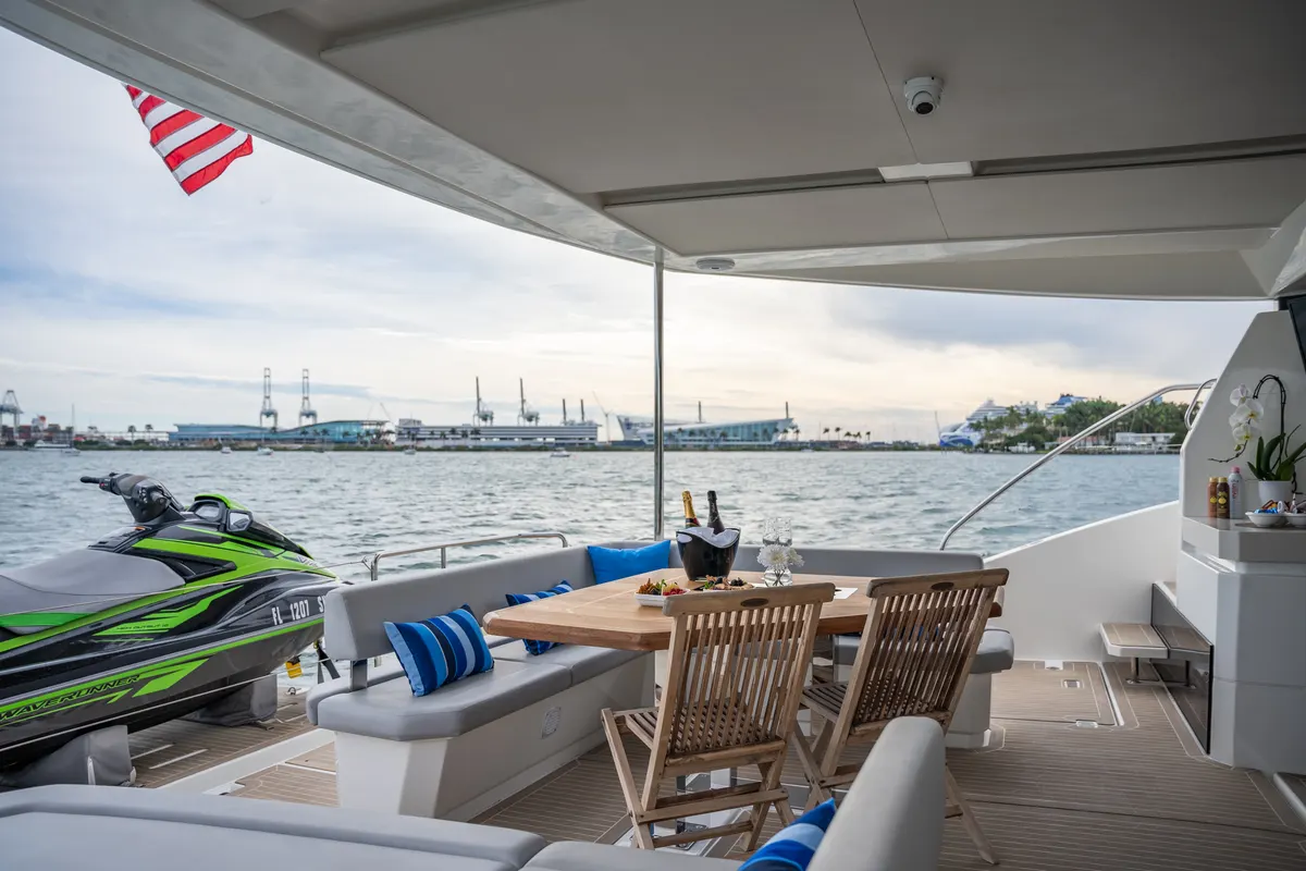 60ft Power Catamaran — photograph 70 of 107