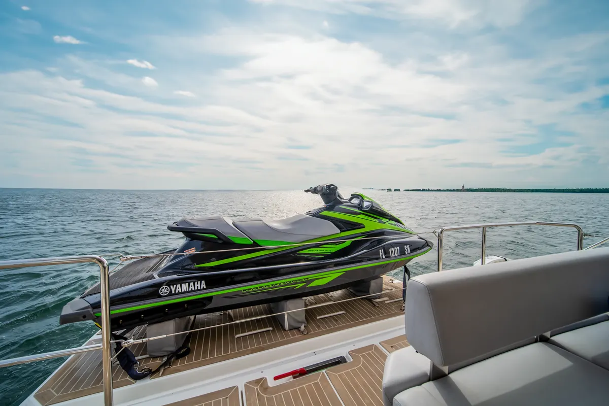 60ft Power Catamaran — photograph 98 of 107