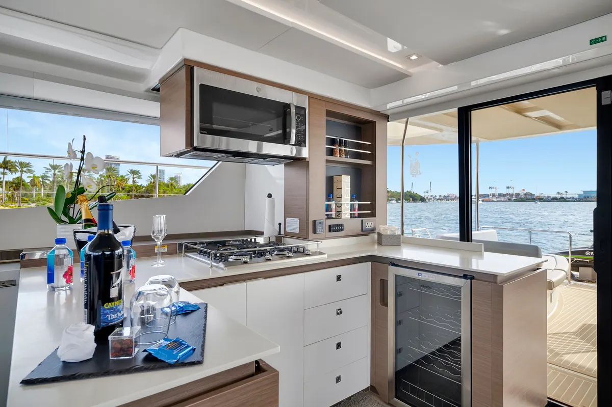 60ft Power Catamaran — photograph 92 of 107
