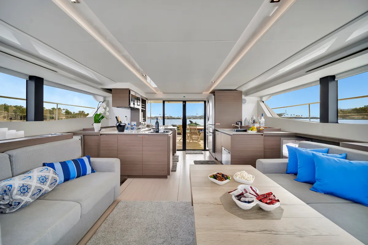 60ft Power Catamaran — photograph 62 of 107