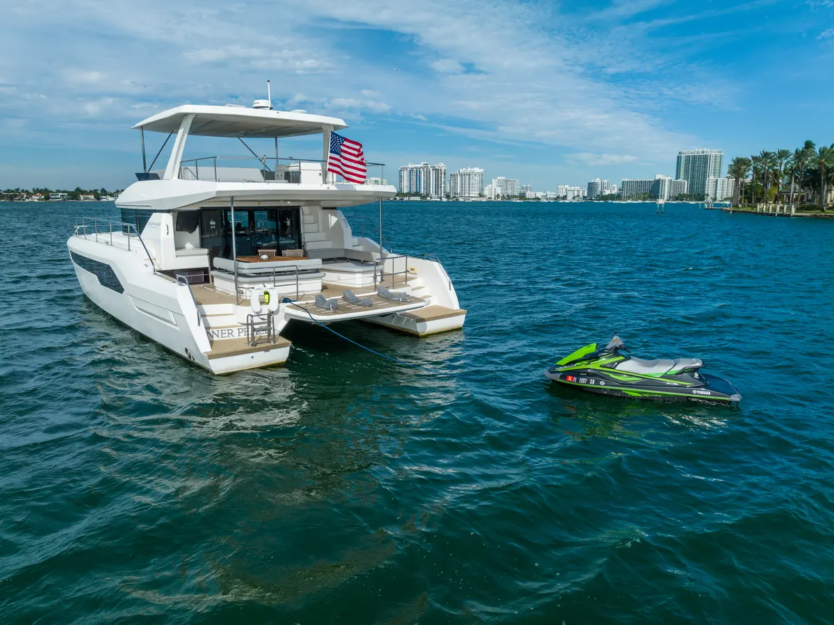 60ft Power Catamaran — photograph 66 of 107