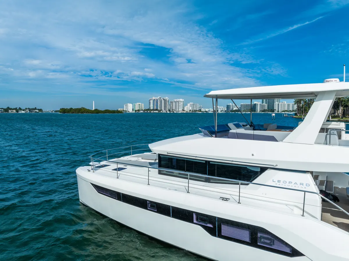 60ft Power Catamaran — photograph 81 of 107