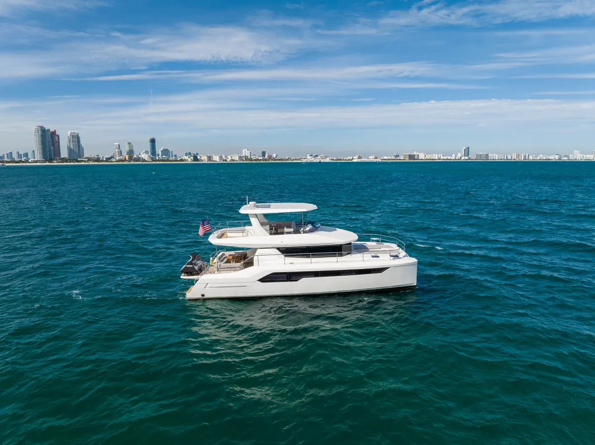 60ft Power Catamaran — photograph 57 of 107