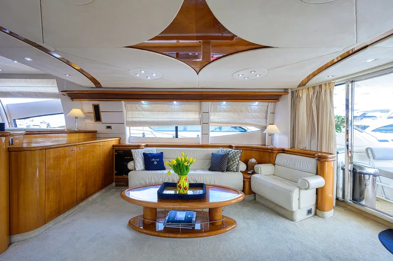 90ft Motor Yacht — photograph 11 of 44