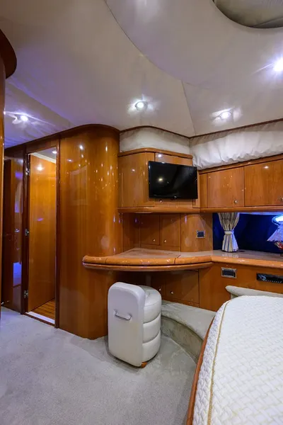 90ft Motor Yacht — photograph 43 of 44