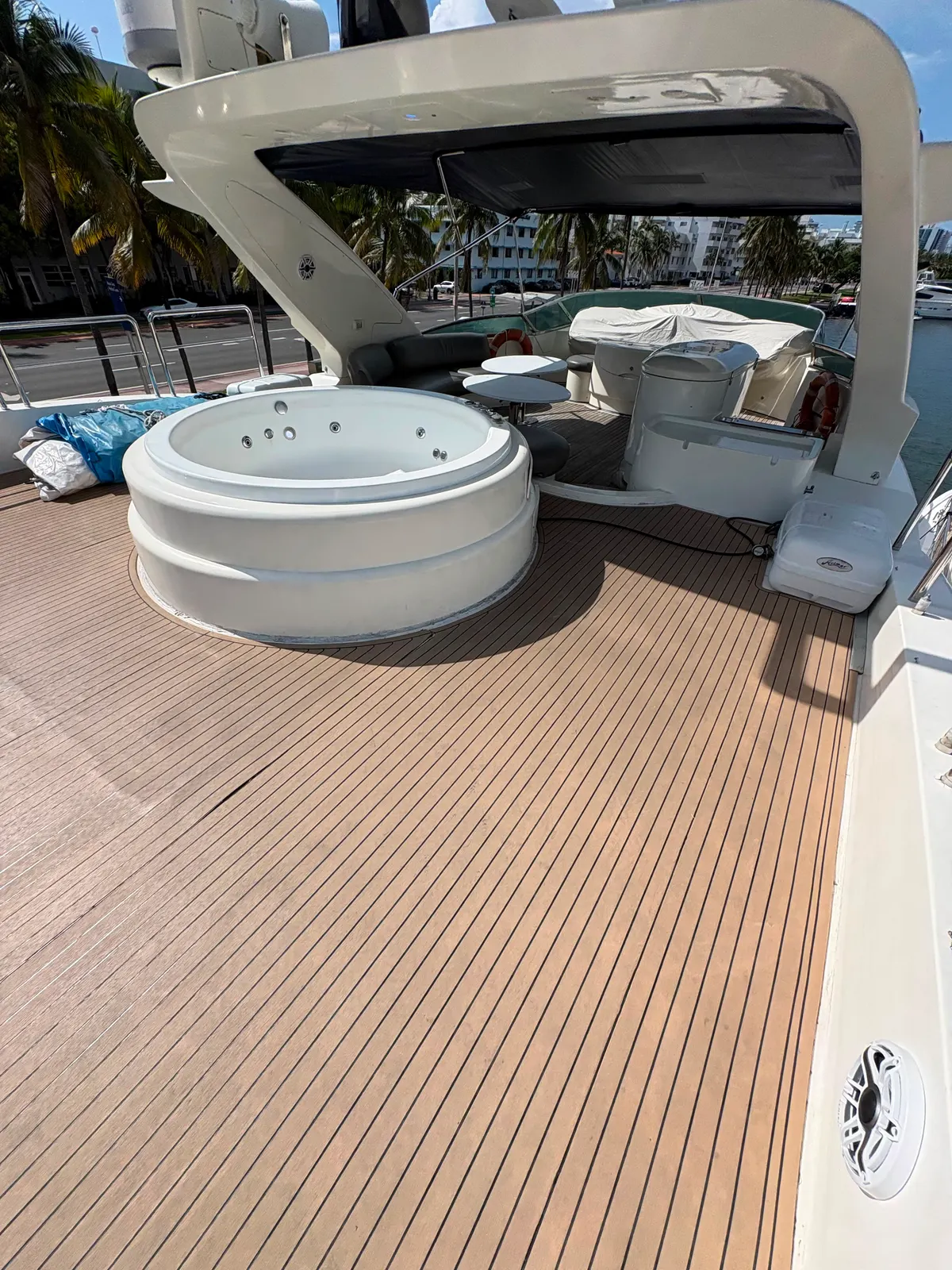 Amenities & toys onboard a MARE Miami yacht charter — 5